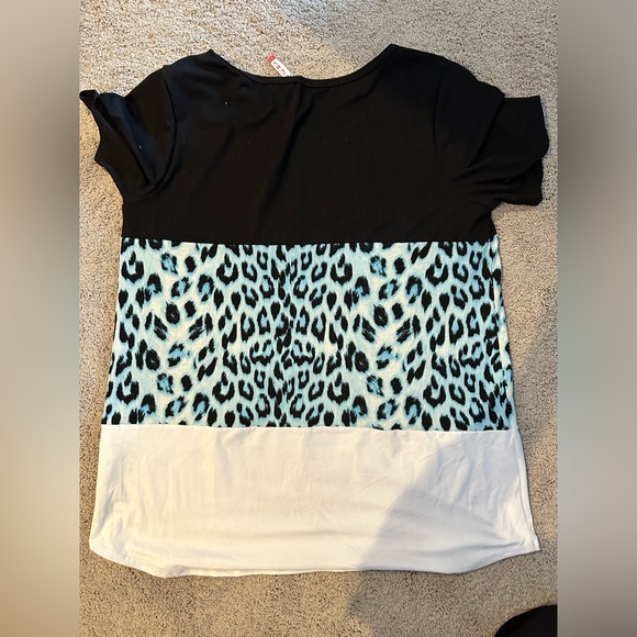 NWOT Blue Leopard Print Colour Block T-Shirt - Picture 2 of 2